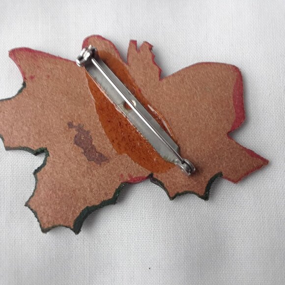 Genuine Leather Handcrafted Christmas Holly Brooch - Picture 4 of 6